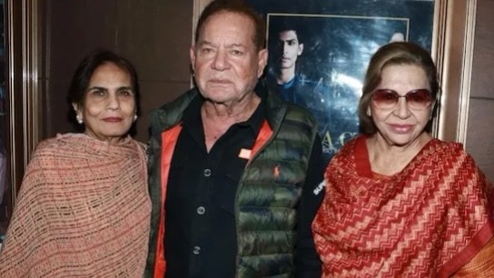 Salim Khan admitted in hospital