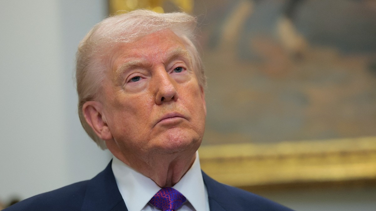 ट्रंप की इमिग्रेशन पॉलिसी पर पुरुषों और महिलाओं के बीच ग्राफ गिरा है.