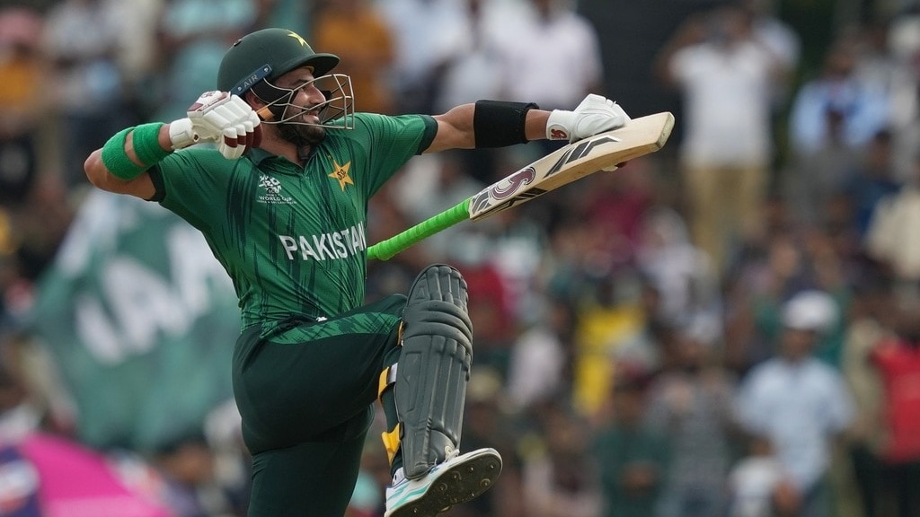 Sahibzada Farhan ने PAK vs NAM मैच में महज 57 गेंदों पर शतक जड़ा (Photo: AP)