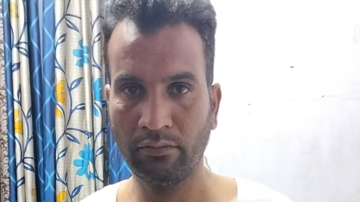 दिल्ली पुलिस ने कश्मीरी युवक को अरेस्ट किया (Photo: Arvind Ojha/ITG)