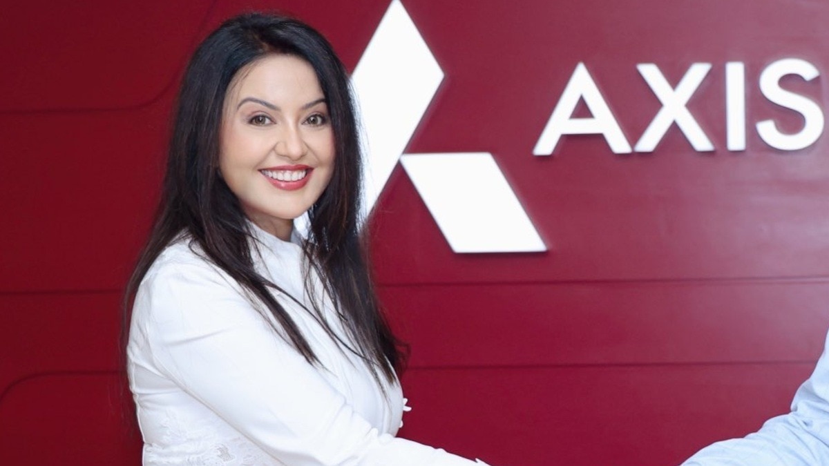 अमृता फडणवीस मैनेजमेंट ट्रेनी से सीनियर VP तक का सफर.