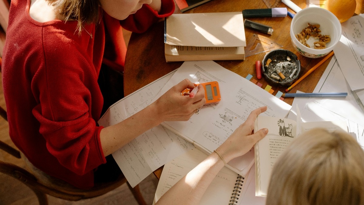  बिहार के सभी ब्लॉक में एक मॉडल स्कूल खोलने का फैसला लिया गया है. (Photo: Pexels)