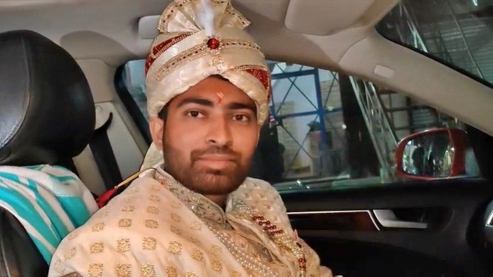 Bijnor groom accuses electricity department (Photo- Screengrab)