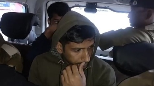 पुलिस ने आरोपी को किया गिरफ्तार (Photo: Screengrab)