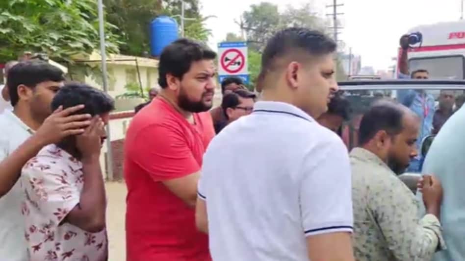 दिल्ली: आतंकियों का हैंडलर कश्मीरी निकला, बांग्लादेश से बना रहा हमले का प्लान - delhi terrorist attack alert 8 arrested kashmiri handler bangladesh ntc drmt - AajTak