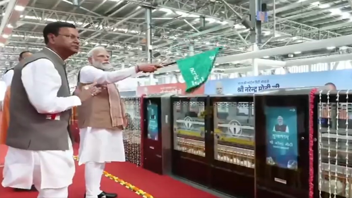 पीएम मोदी ने दिल्ली-मेरठ नमो भारत रैपिड रेल के पूर्ण खंड का उद्घाटन किया. (Photo: PTI)