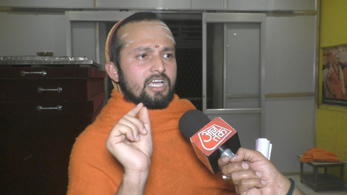 शंकराचार्य अविमुक्तेश्वरानंद के शिष्य मुकुंदानंद. (Photo: Screengrab)