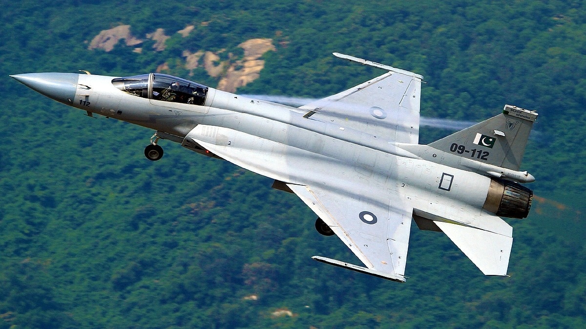 Pakistan fighter jet jf-17 thunder