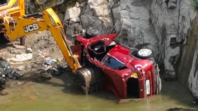 नहर में गिरी कार में मिला टी. रमना का शव (Photo: ITG)