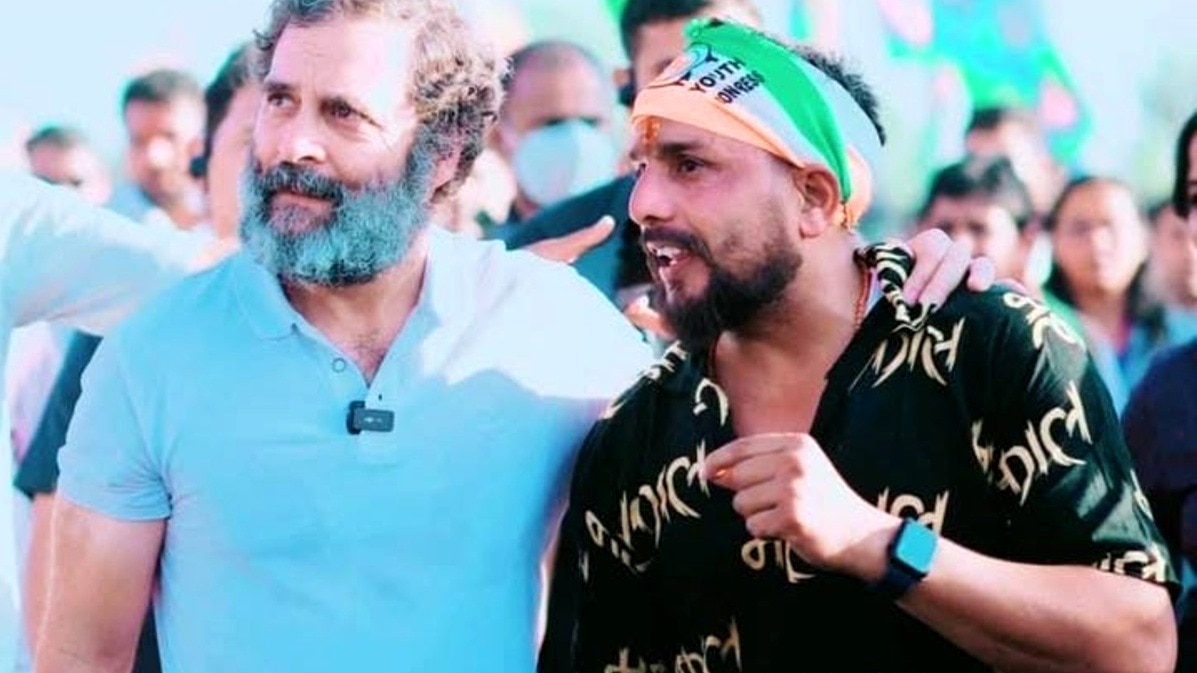 राहुल गांधी के साथ जितेंद्र यादव की तस्वीर.(Photo:ITG)