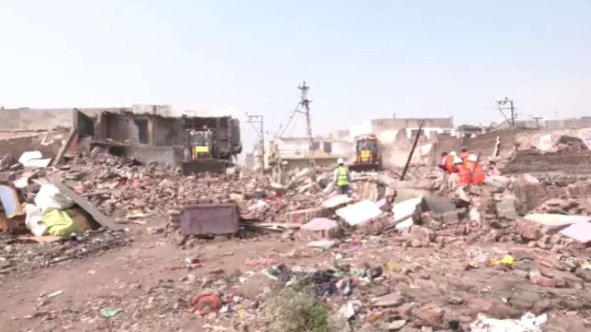 राजकोट में मेगा डिमोलिशन, 1450 से ज्यादा अतिक्रमण पर बुलडोजर एक्शन