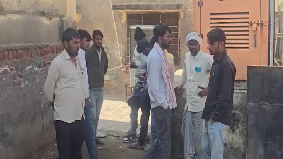 सड़क हादसे में महिला की मौत. (Photo: Screengrab)