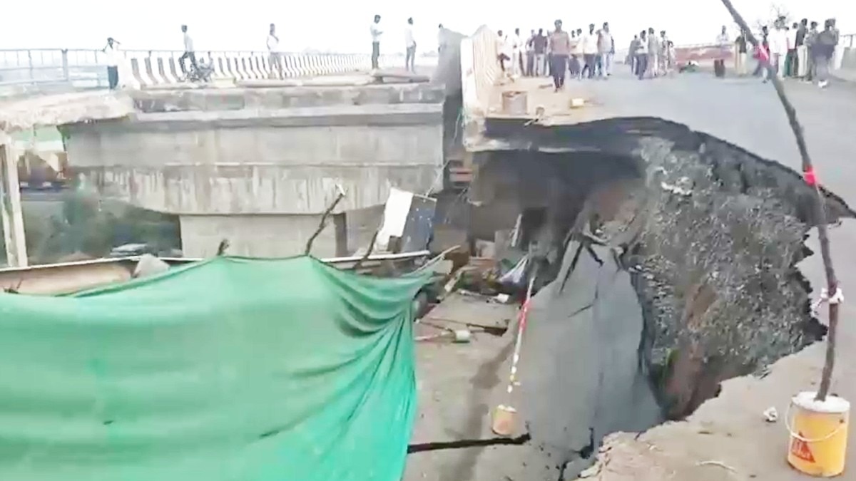 जबलपुर भोपाल हाईवे ब्रिज हादसा.(Photo:ITG)