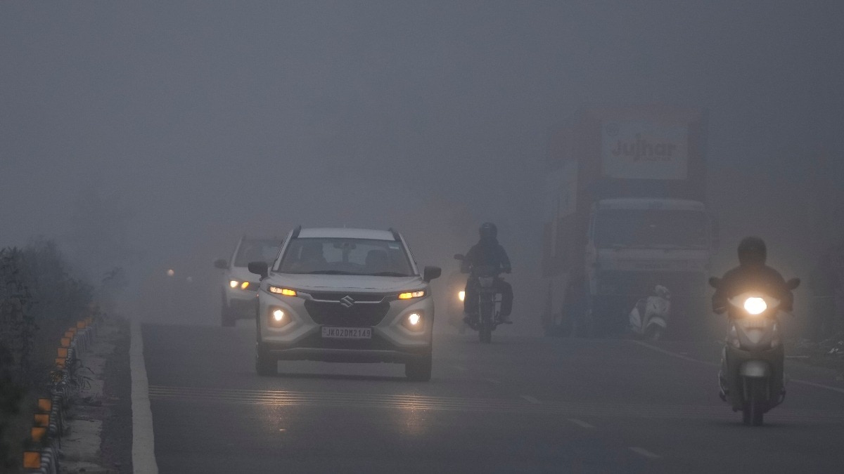 पंजाब के कुछ इलाकों में 24 फरवरी को सुबह घने कोहरे की संभावना जताई गई है. (Photo: AP)