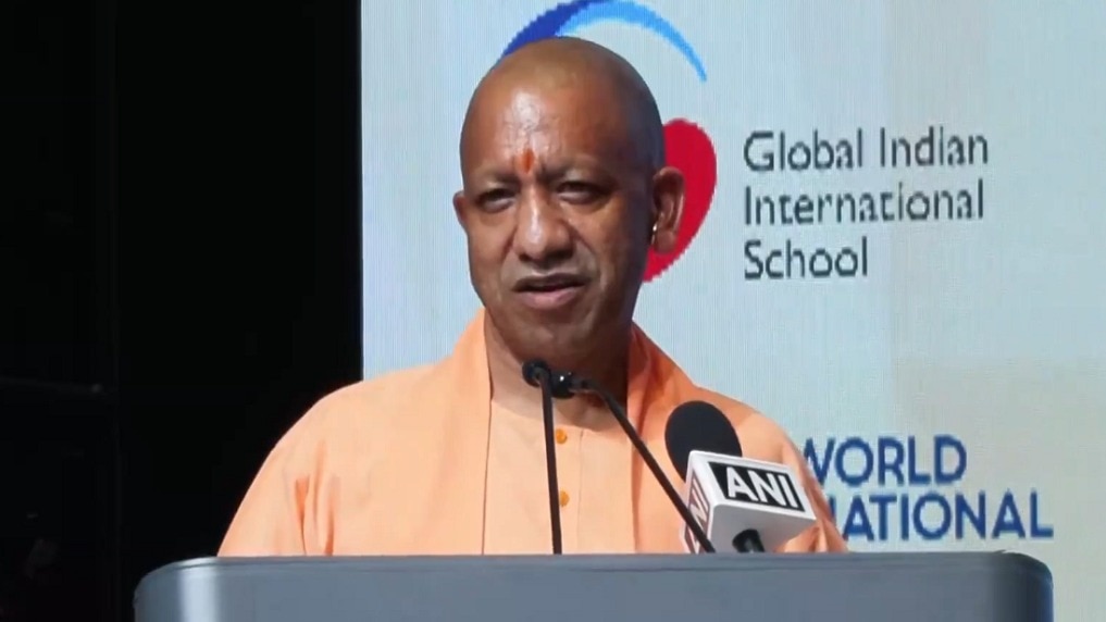 मुख्यमंत्री योगी आदित्यनाथ सिंगापुर दौरे पर हैं. (Photo: ITG)