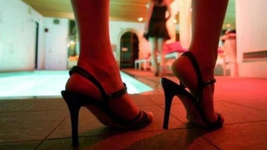 स्पा सेंटर से कूदने पर युवती की मौत. (Photo: Representational )