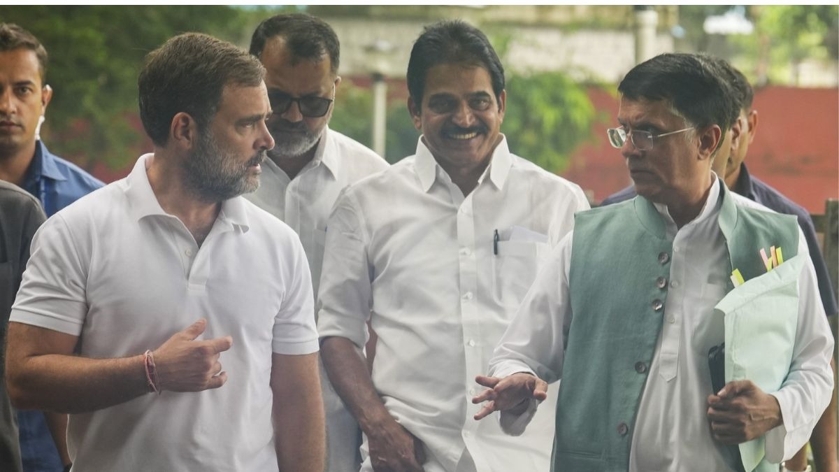 rahul gandhi kc venugopal pawan khera