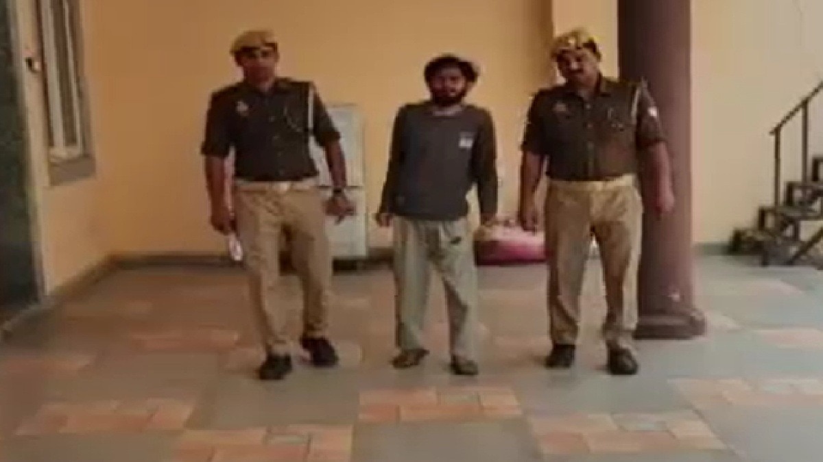 blackmailing the spa centre owners in the name of Bajrang Dal