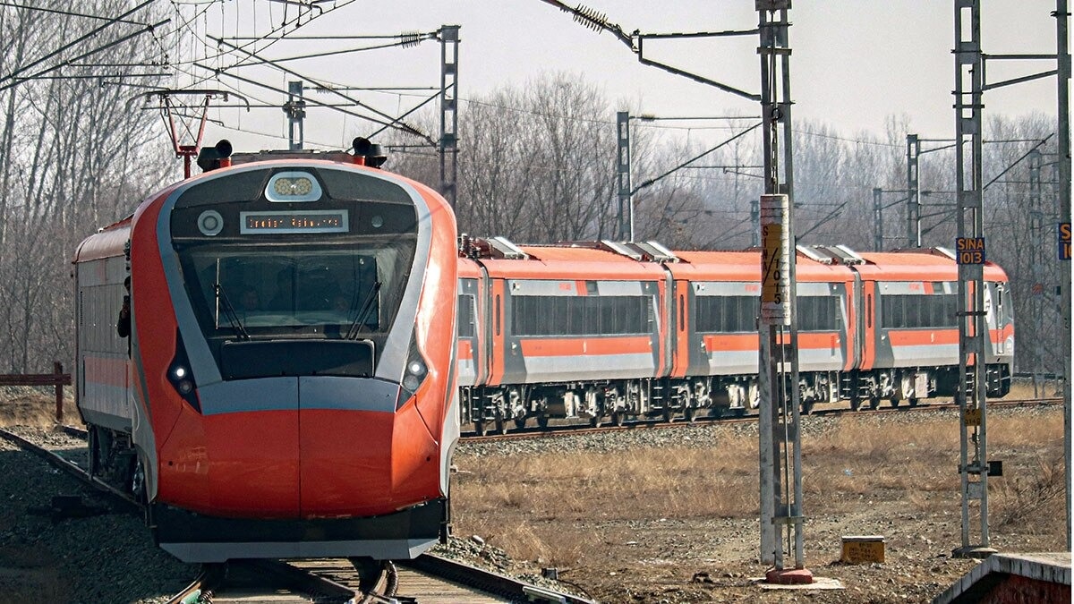 जम्मू-श्रीनगर वंदे भारत का आगाज होगा. (Photo: AFP)