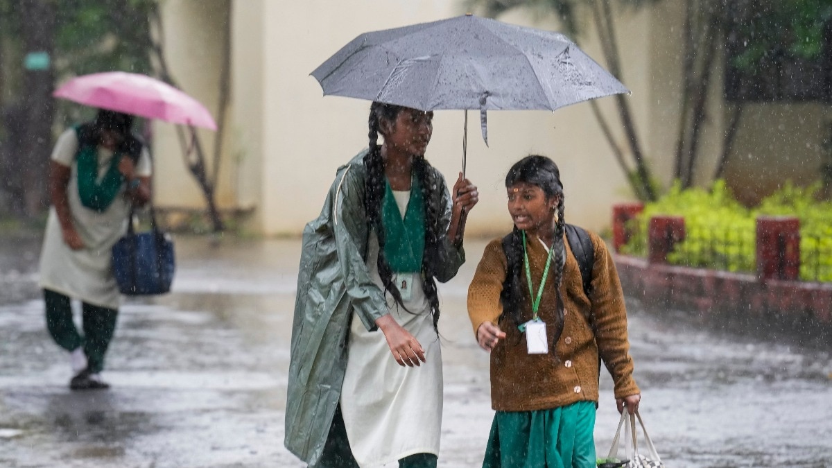 देश के कई हिस्सों में होली से पहले बारिश की संभावना है. (Photo: PTI)