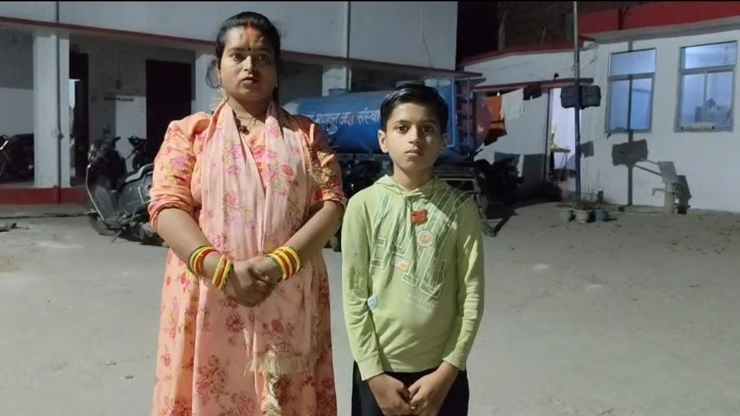 होमवर्क न करने पर मासूम को डंडों से पीटा.(Photo: Siddhartha Gupta/ITG)