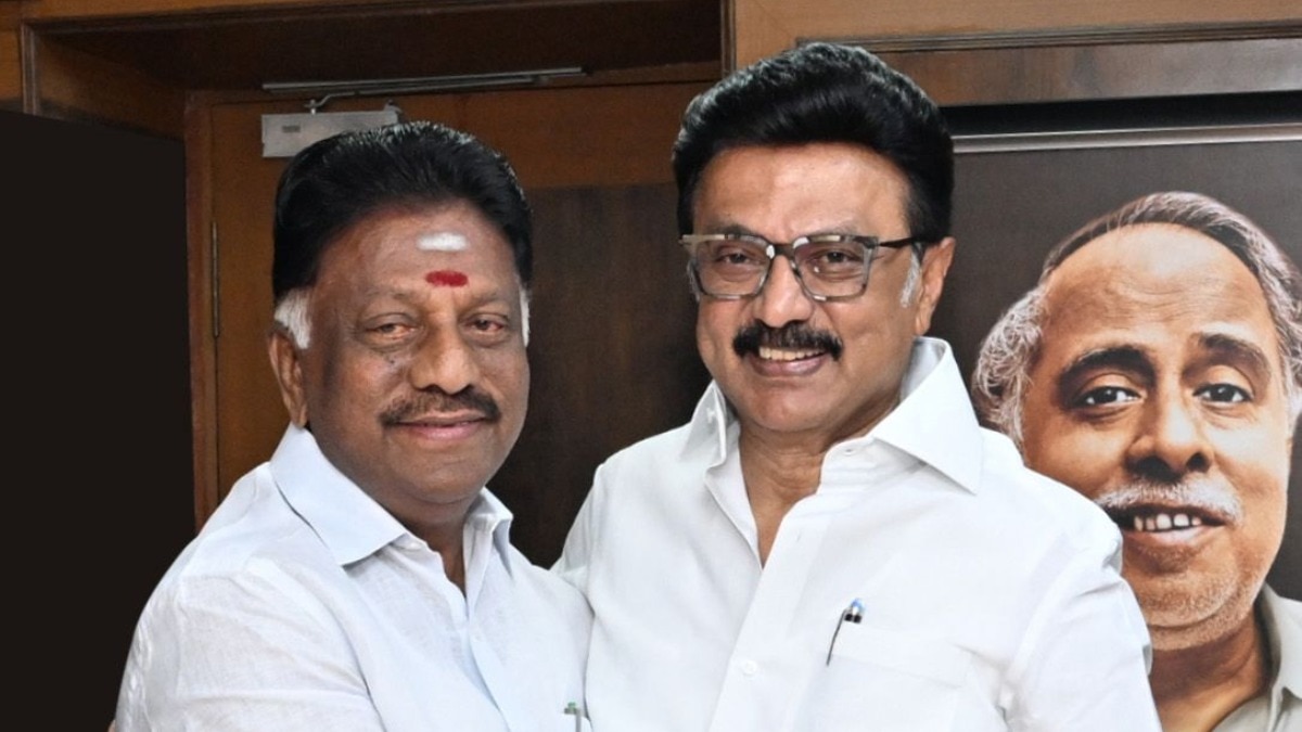 Panneerselvem Joins DMK