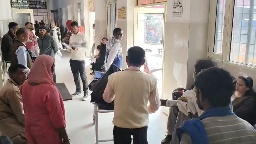 घायलों का इलाज जारी है.(Photo: Rahul Kumar/ITG)