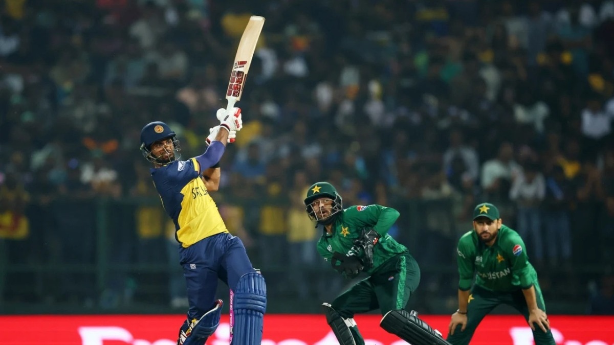 श्रीलंका ने पाकिस्तान को सेमीफाइनल की रेस से किया बाहर (Photo: ITG)