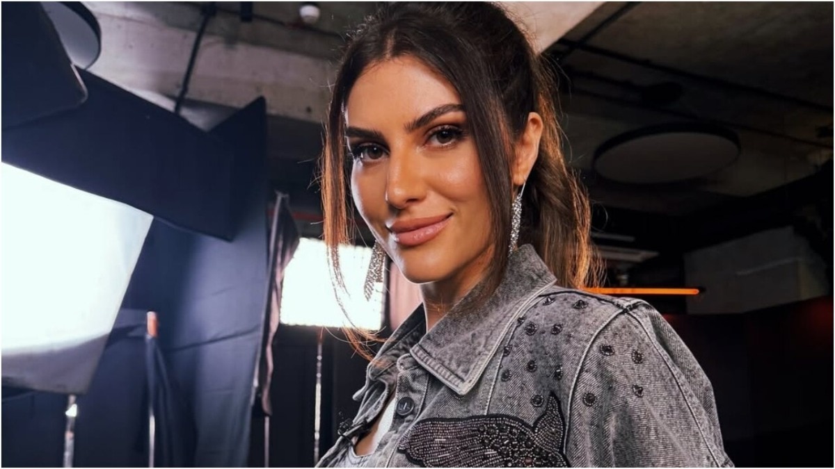 Elnaaz Norouzi reacts on Ali Khamenei death