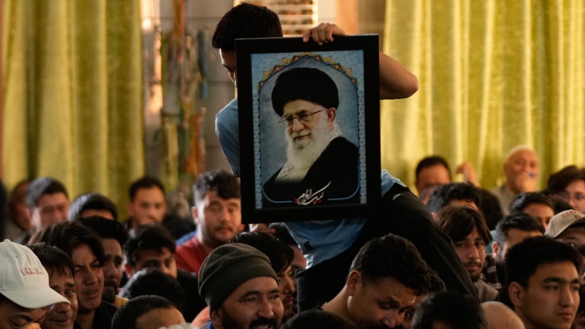 ईरान के सुप्रीम लीडर खामेनेई की मौत के बाद मातम का माहौल है.