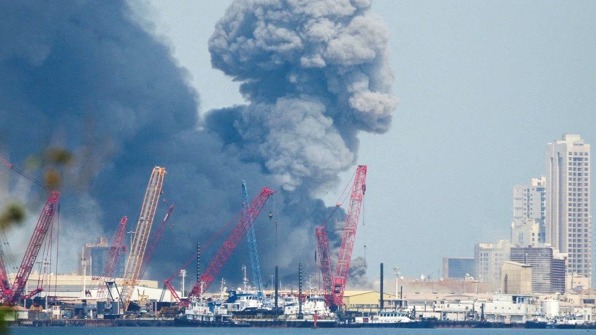 ईरान में पहले इंटरनेट ठप और फिर गूंजी मिसाइलें. (Photo: Reuters)