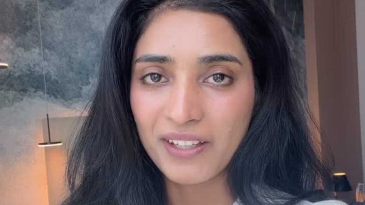 दुबई में अकेली पड़ीं मान्या सिंह (Photo: Screengrab)