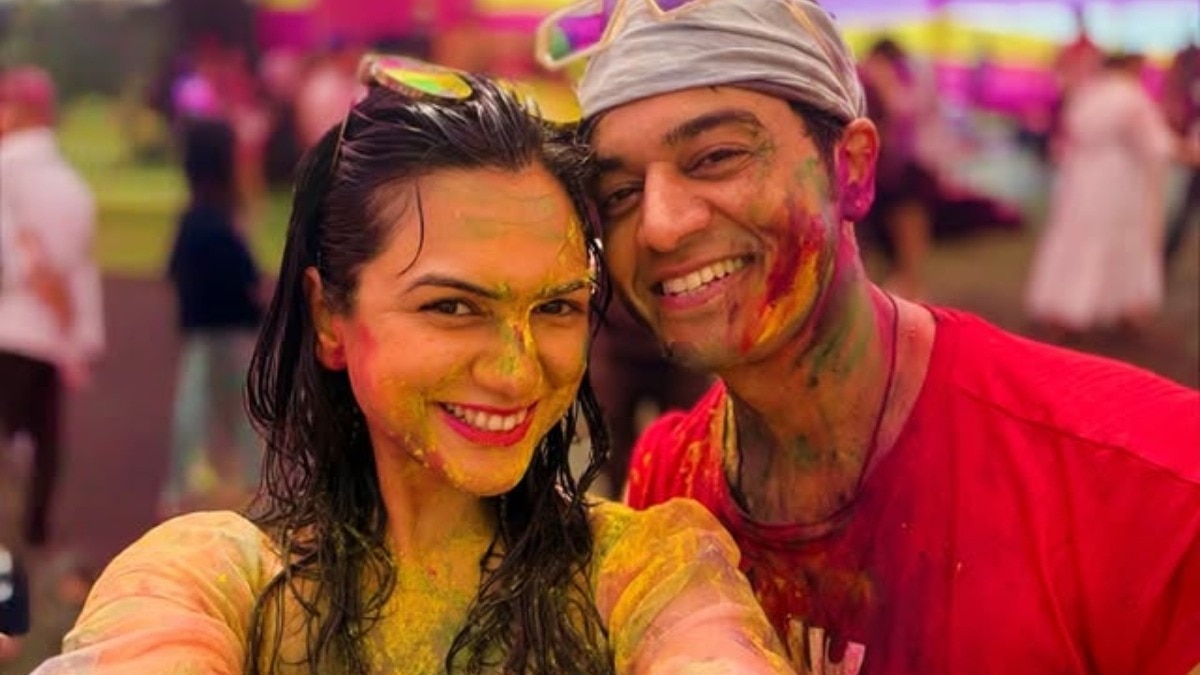 कैसे टीवी सेलेब्स ने मनाई होली (Photo: Instagram @gauravkhannaofficial)