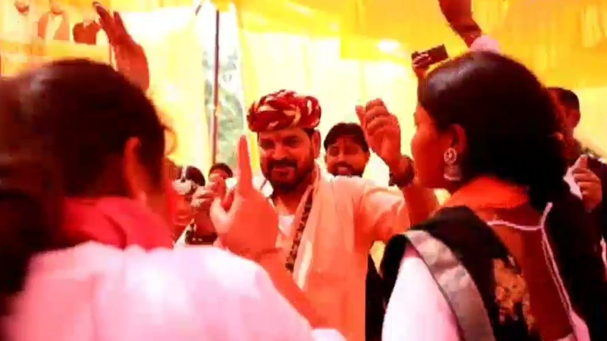 Brij Bhushan Singh danced to the Holi song