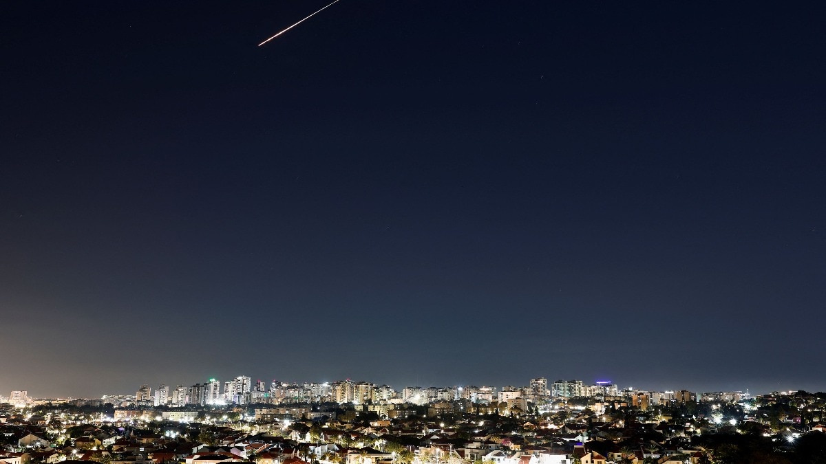 ईरान ने इज़रायल पर की मिसाइलों की नई बौछार, IDF ने एक्टिव किया एयर डिफेंस