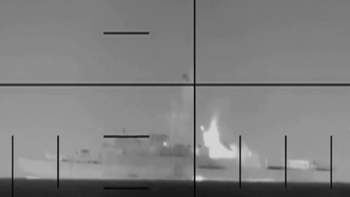 American submarine sunk an Iranian warship, that thought it was safe in international waters. 