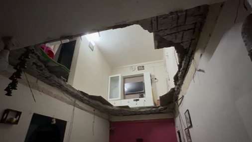 कई बच्चे और टीचर बाल-बाल बचे(Photo: Screengrab)