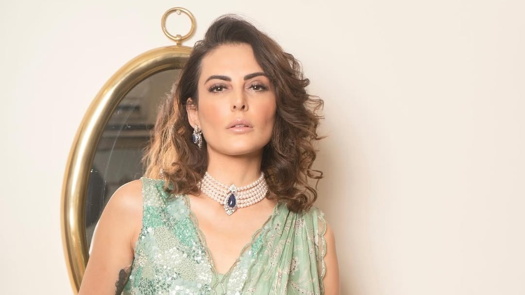 Mandana Karimi reacts on iran israel america war khamenei death