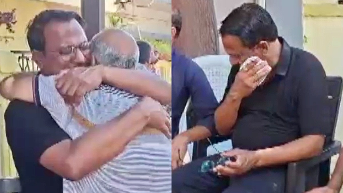 रिश्तेदारों से लिपटकर रोते शहीद के पिता.(Photo:Screengrab)