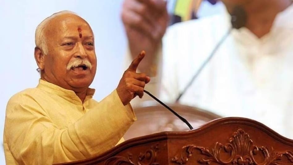 मोहन भागवत का बड़ा बयान: “दुनिया के युद्ध भारत रोक सकता है, शांति का रास्ता एकता में” मोहन भागवत का बड़ा बयान: “दुनिया के युद्ध भारत रोक सकता है, शांति का रास्ता एकता में”