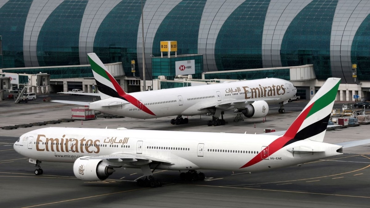Flight operations at Dubai airport were suspended 