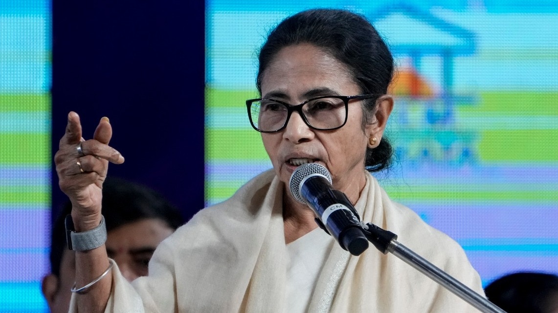  द्रौपदी मुर्मू को लेकर ममता बनर्जी की तीखी प्रतिक्रिया.(File Photo: PTI)