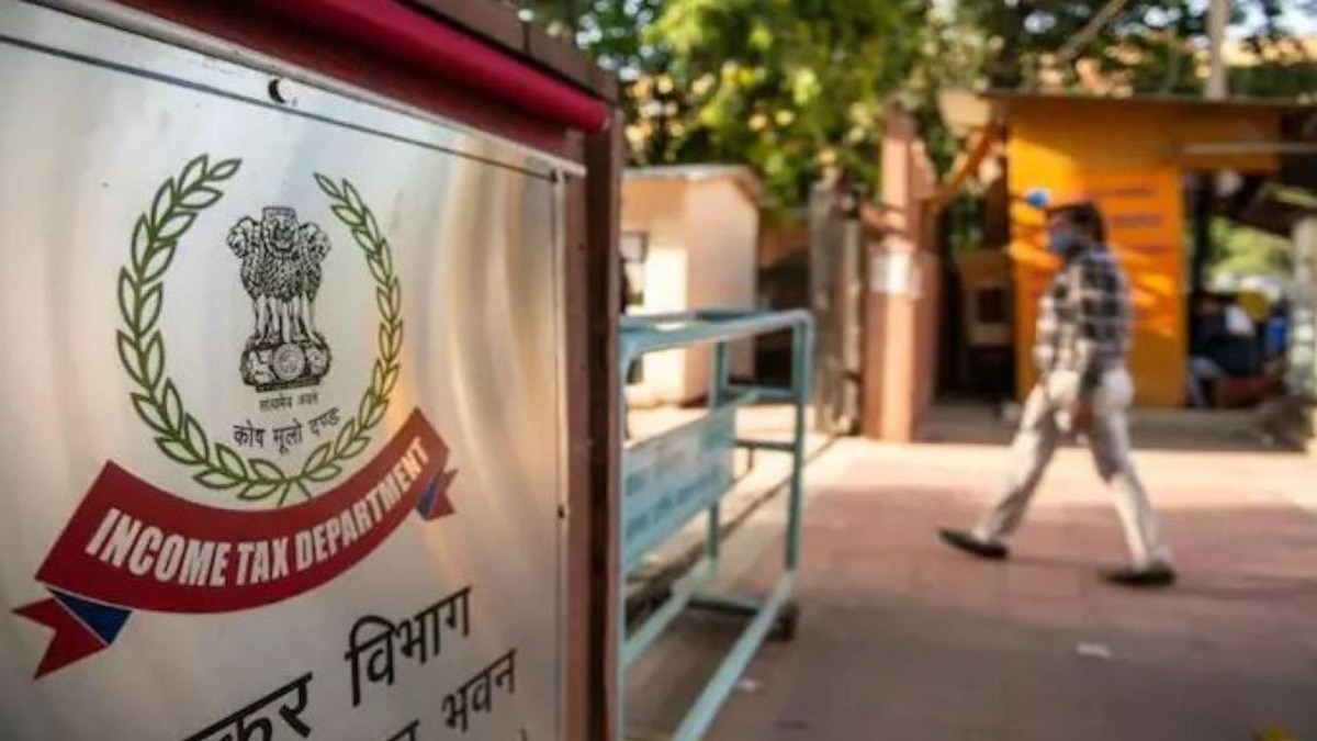 देश की मशहूर रेस्टोरेंट चेन पर छापेमारी