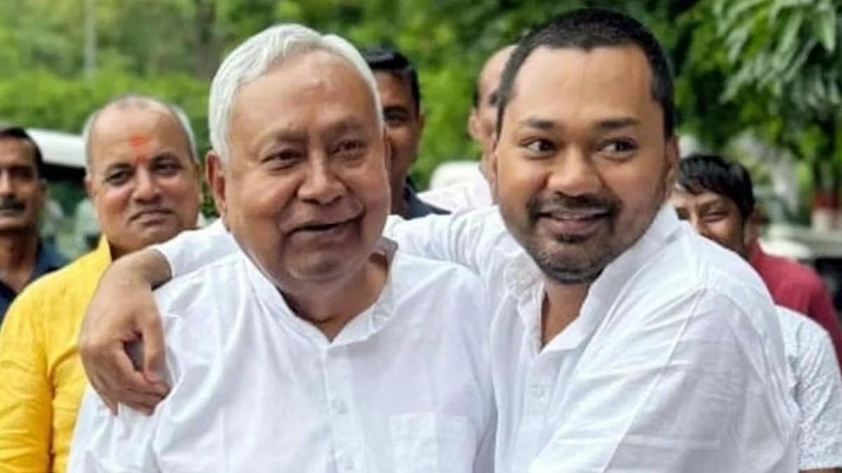 नीतीश कुमार के बेटे निशांत कुमार की सियासी एंट्री हो गई है. (Photo-ITG)