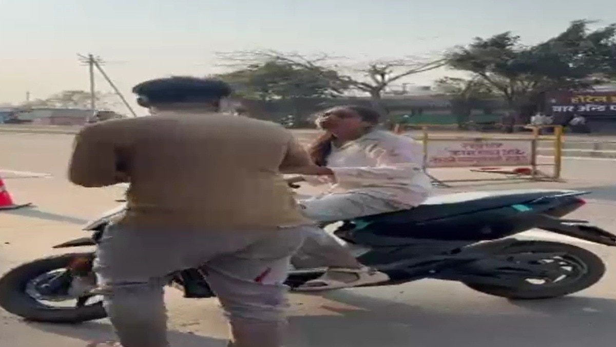 Drunken girl creates ruckus in Kolhapur on the occasion of Rangpanchami