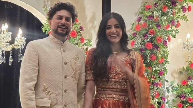 Kuldeep Yadav (L) and his fiance Vanshika in frame