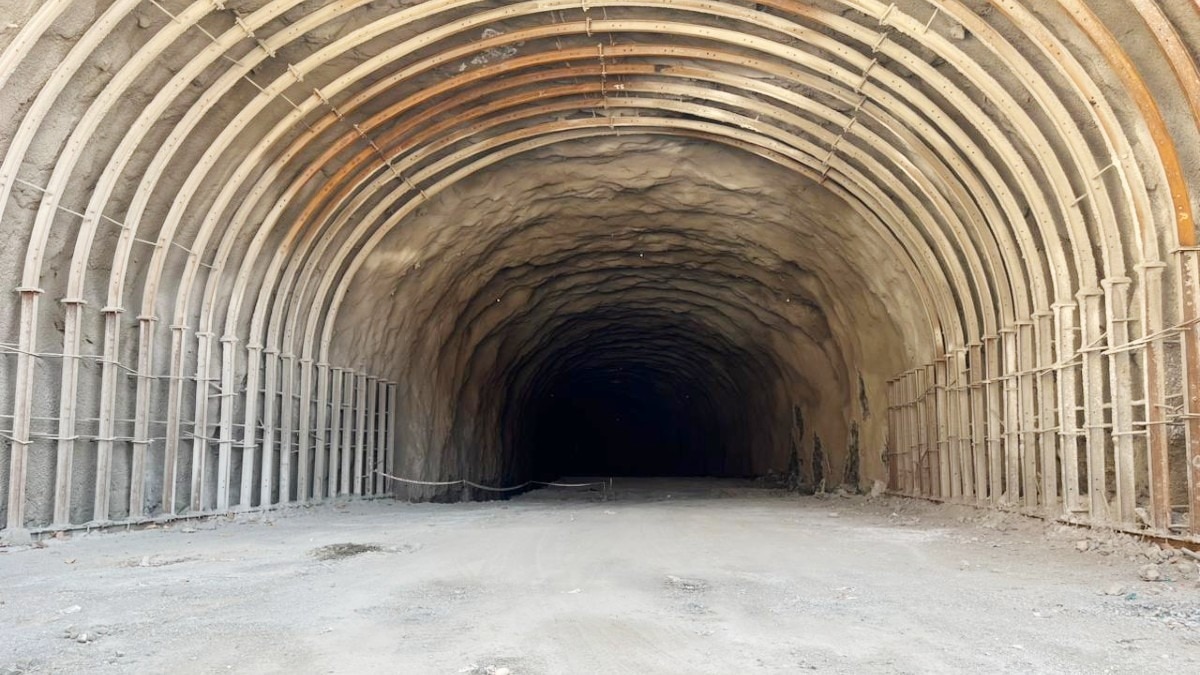 इंदौर-खंडवा मार्ग पर टनल का काम तेज.(Photo:ITG)