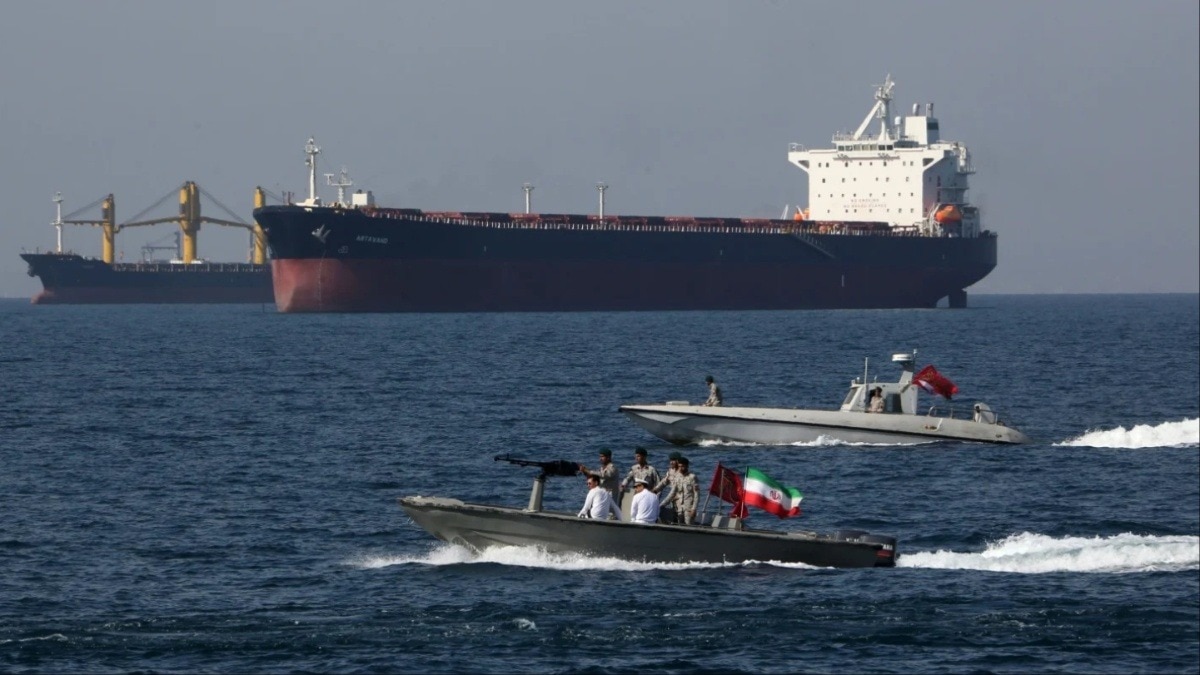 Hormuz Strait, iran america war, oil tanker