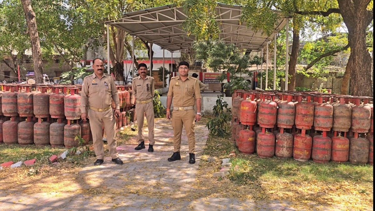 Stolen gas cylinders recovered in Jhansi (Photo- ITG)