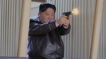 किम जोंग एक फैक्ट्री के विजिट पर पहुंचे थे. (Photo: Screengrab)